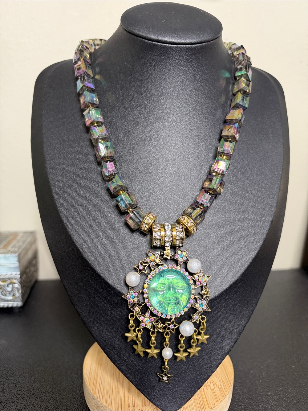 Statement Multicolor Green Sun Face Celestial AB Pendant Necklace Acrylic